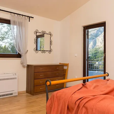 Ani & Tina Villa